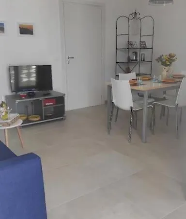 Alessandra - Marina Di Lecce Torre Rinalda