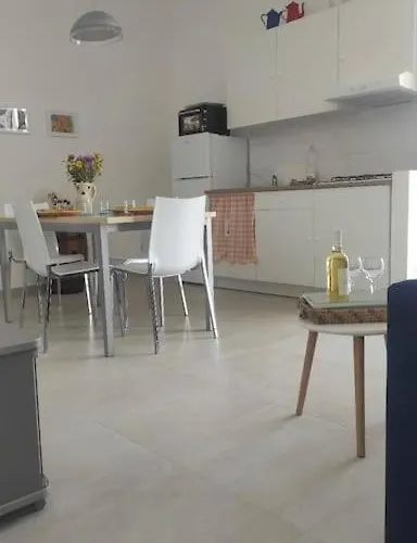 Alessandra - Marina Di Lecce *